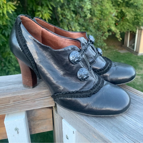 Anthropologie Naya leather funky heels - Picture 1 of 8